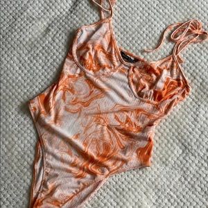 BUNDLE OF 3 TOPS SIZE L - 2 bodysuits size L and a tank top